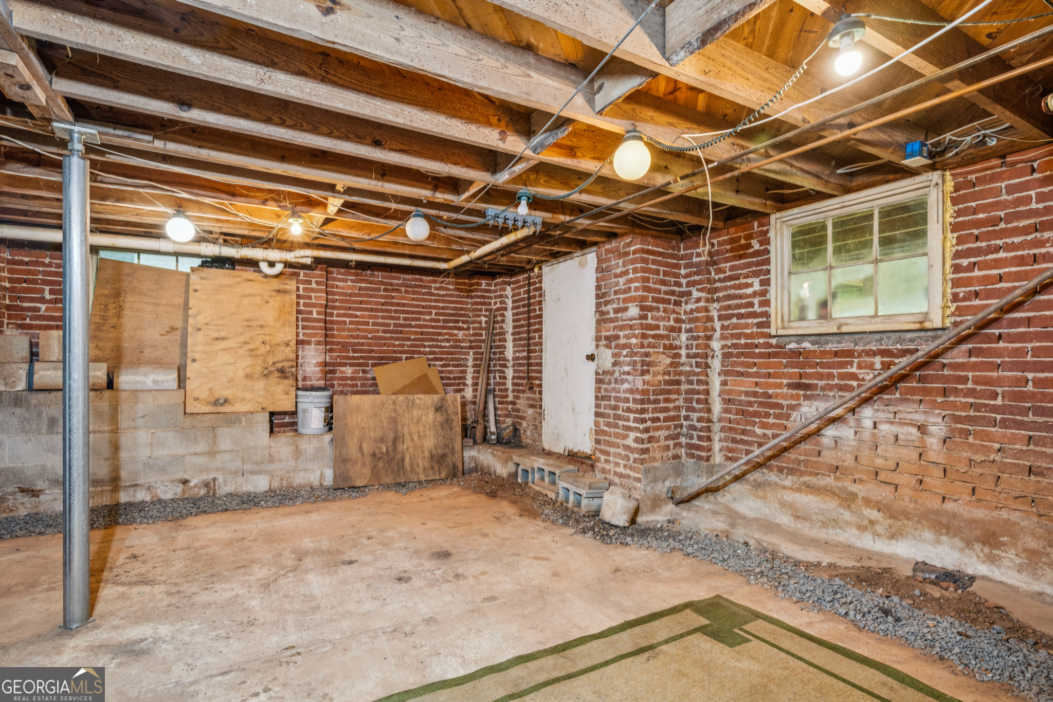 1825 Dorsey Avenue East Point GA 30344