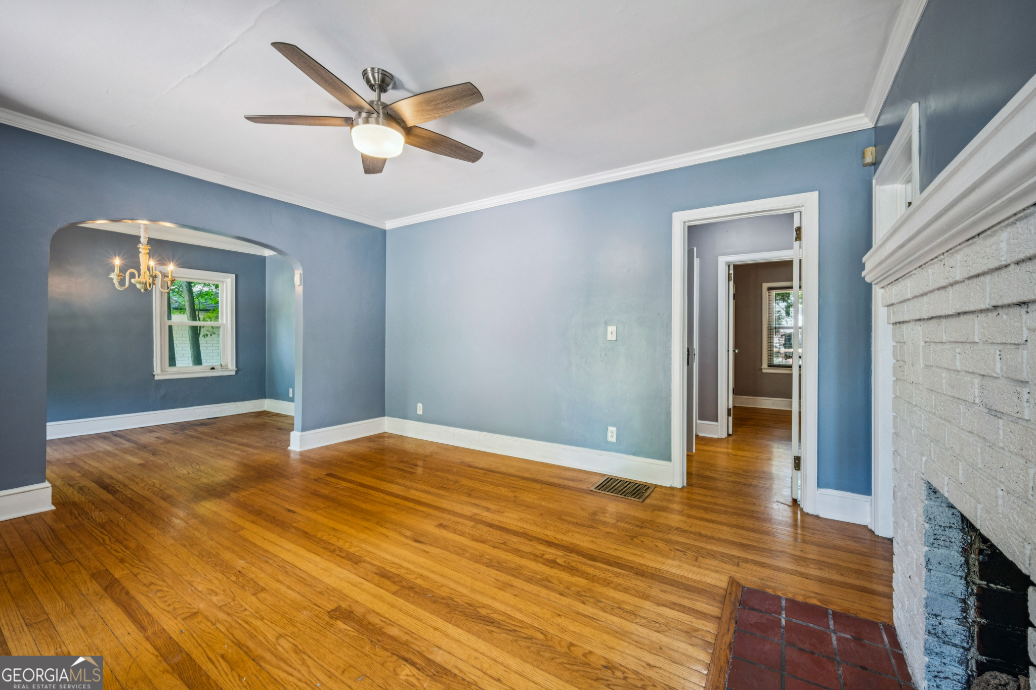 1825 Dorsey Avenue East Point GA 30344