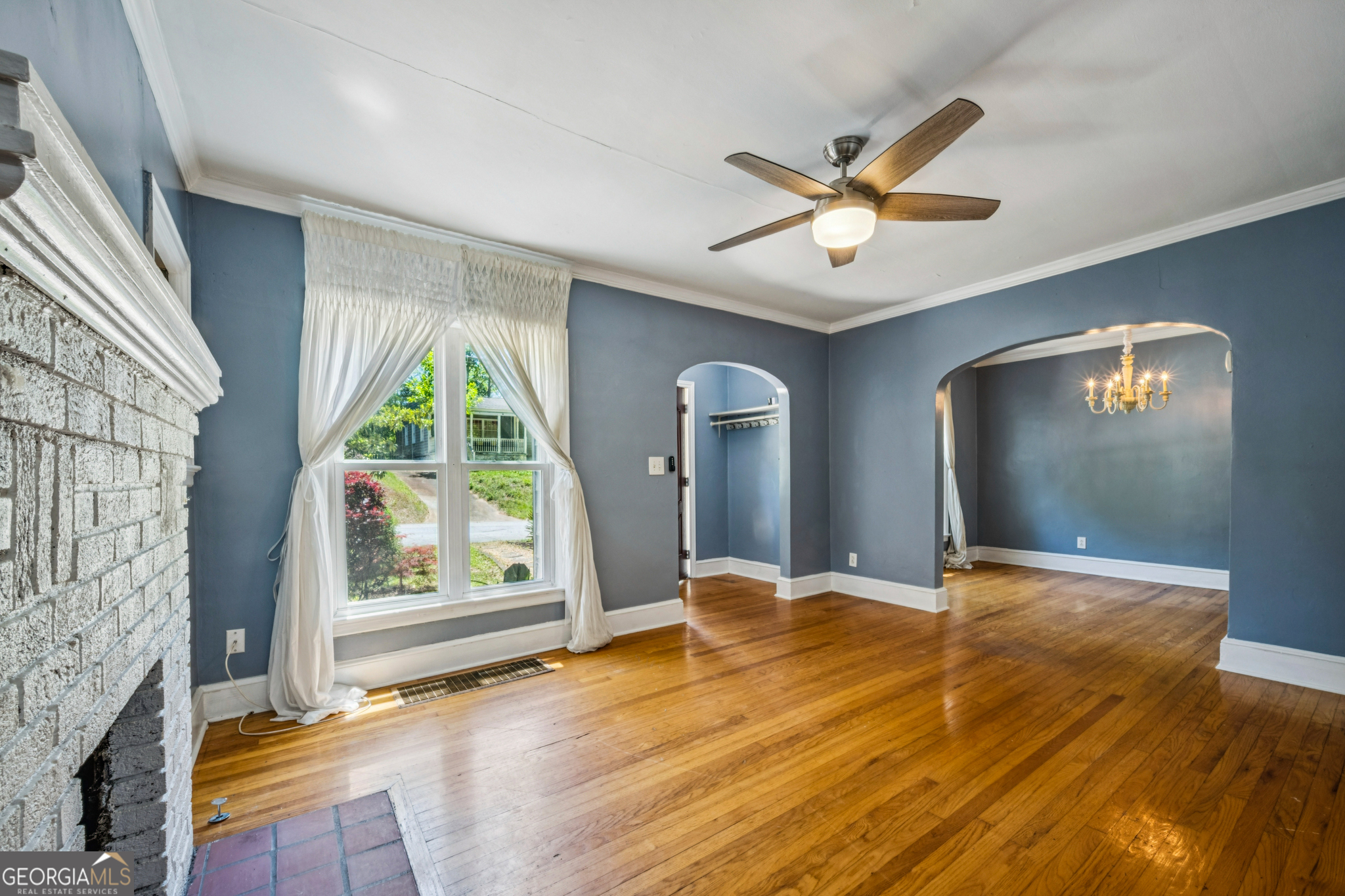 1825 Dorsey Avenue East Point GA 30344