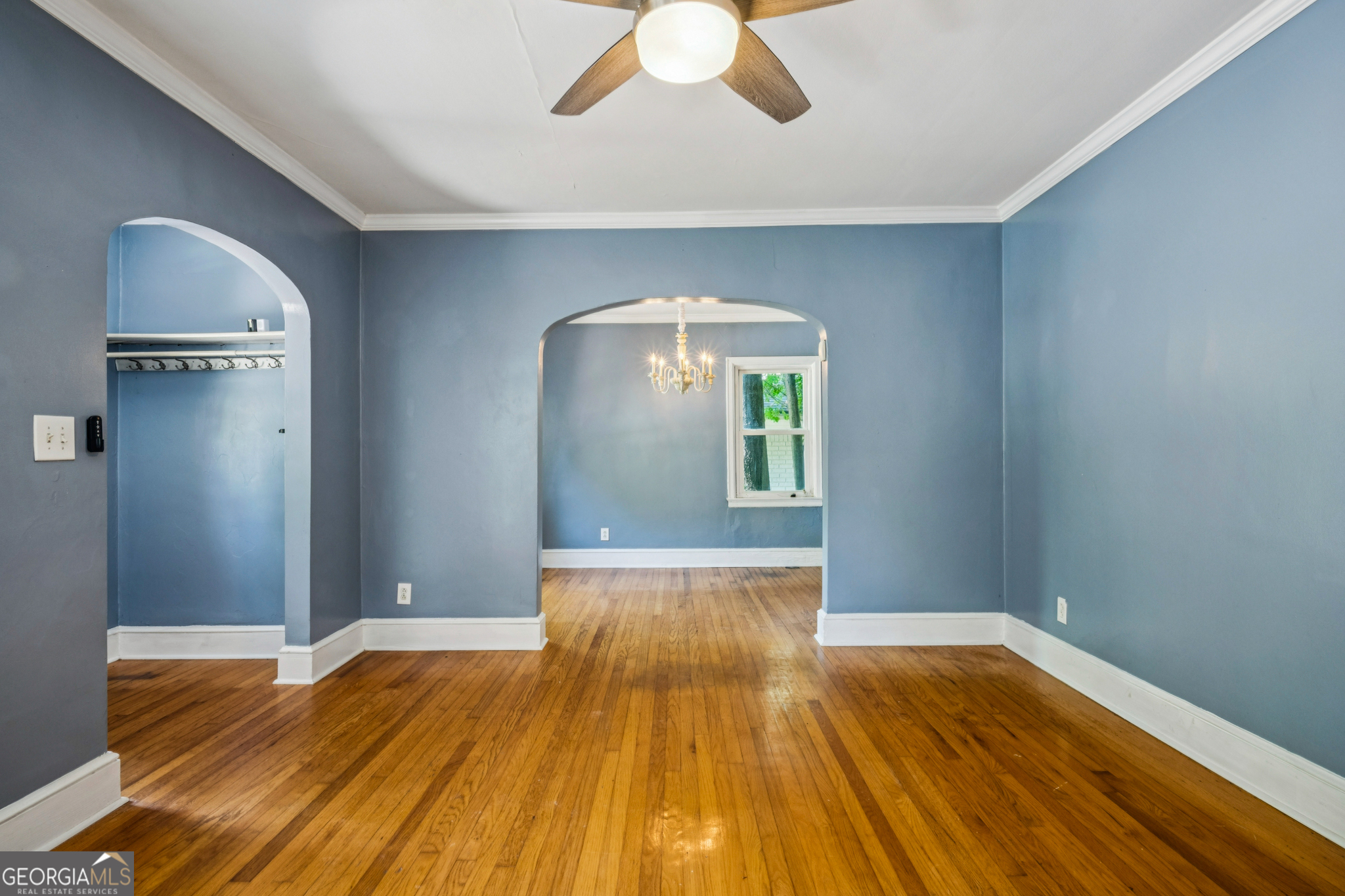 1825 Dorsey Avenue East Point GA 30344
