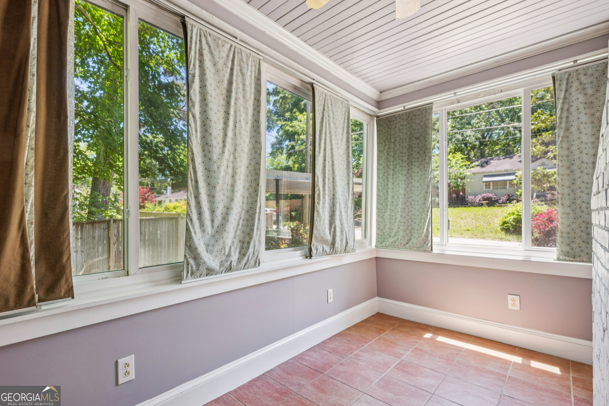 1825 Dorsey Avenue East Point GA 30344