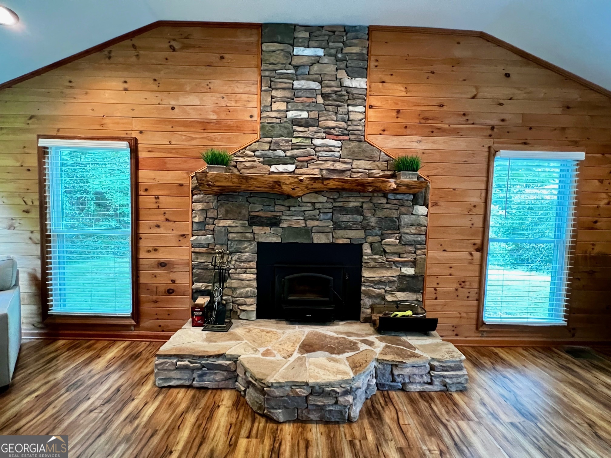 1319 Henry Evans Road Ellijay GA 30536