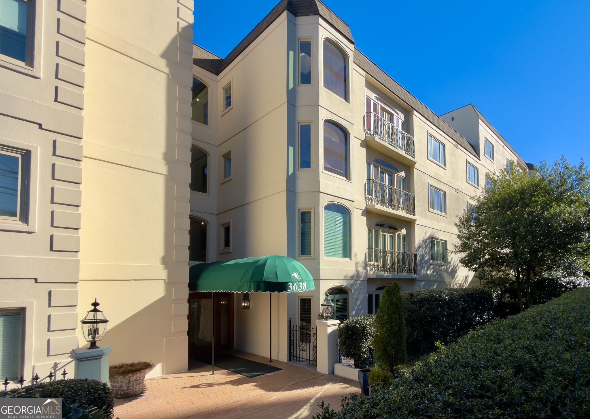 3638 Peachtree Road NE Atlanta GA 30319