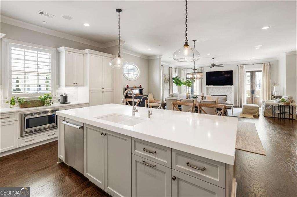 128 Grand Crescent Alpharetta GA 30009