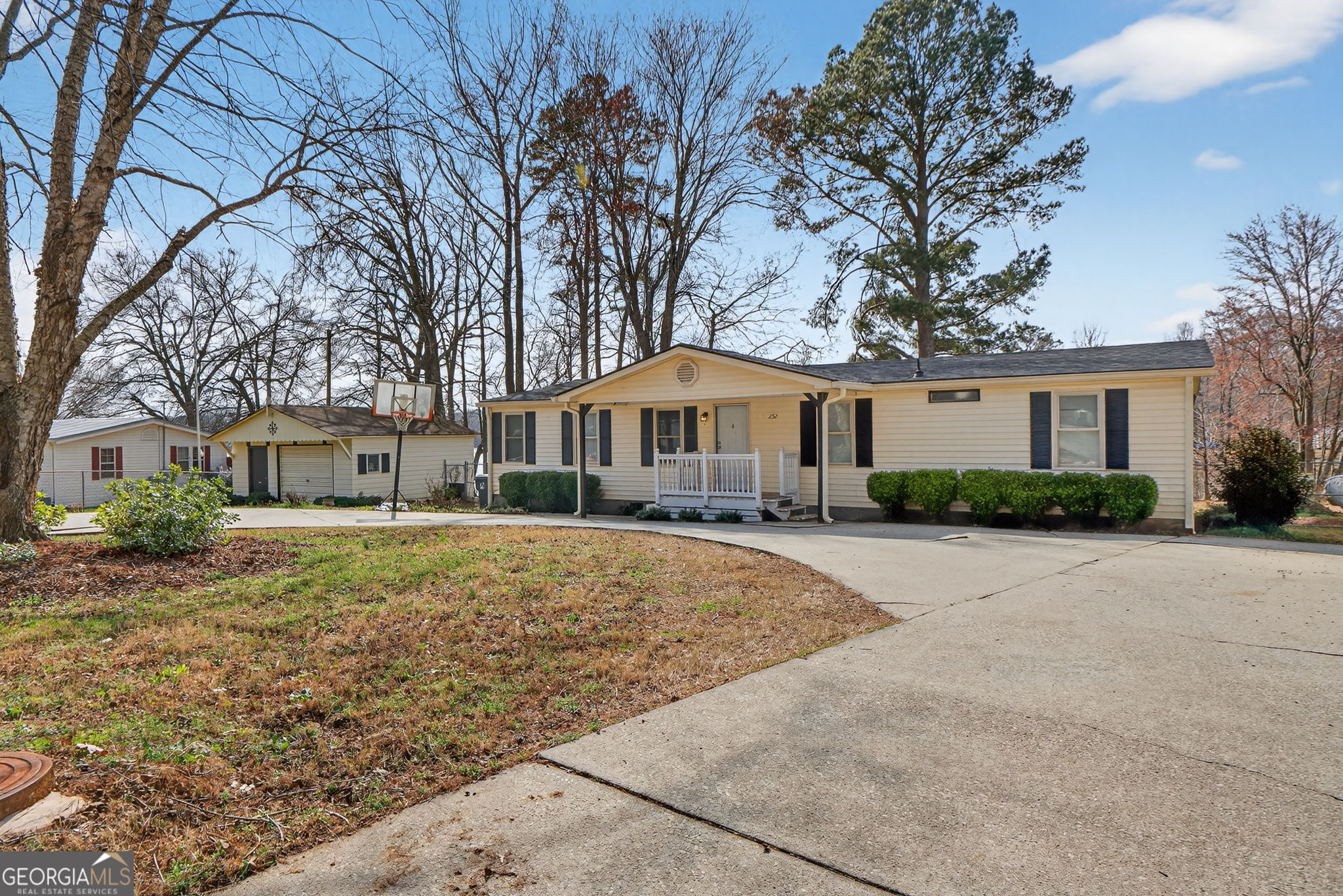 252 Lakeview Drive Locust Grove GA 30248