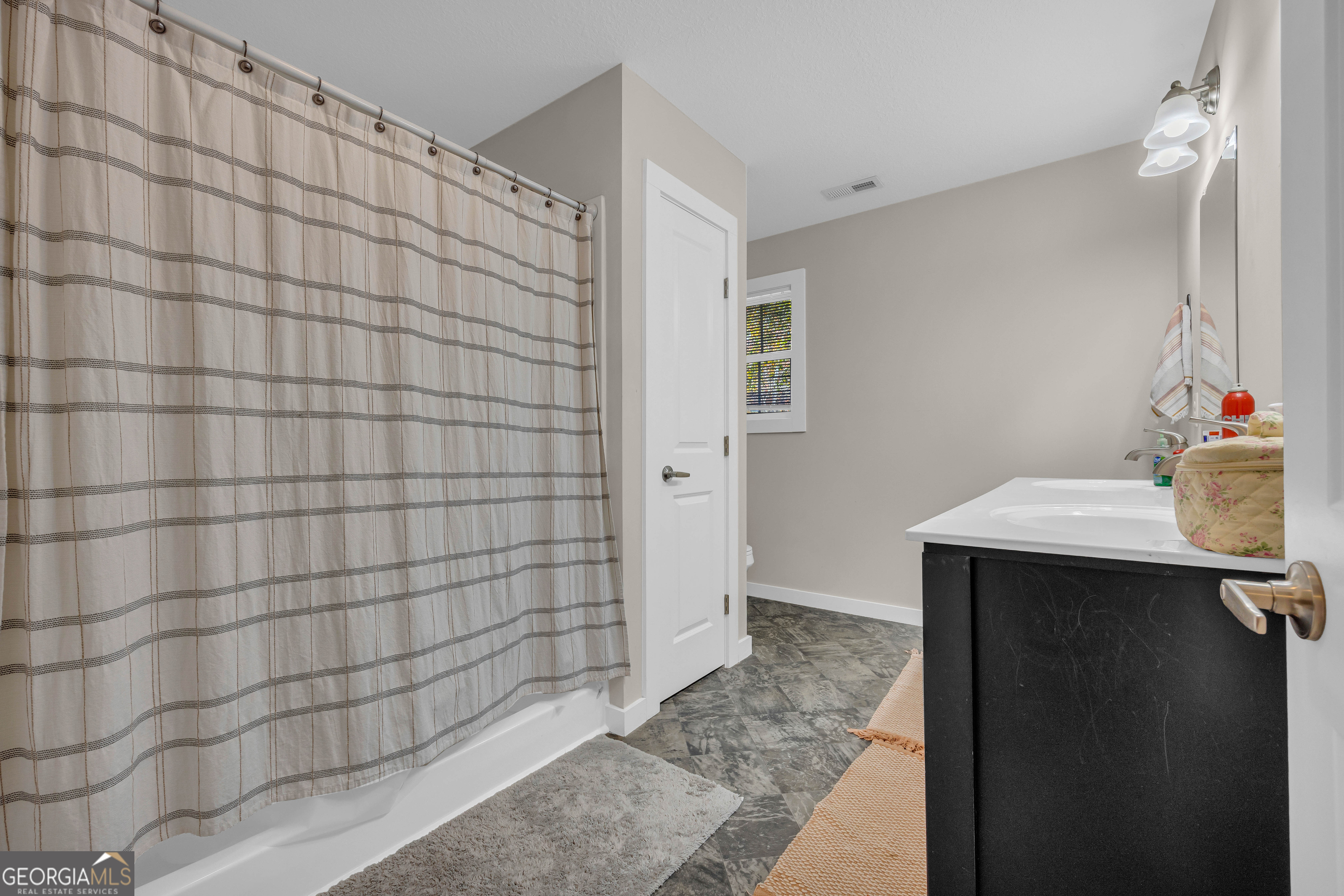 323 North Point Circle Hartwell GA 30643