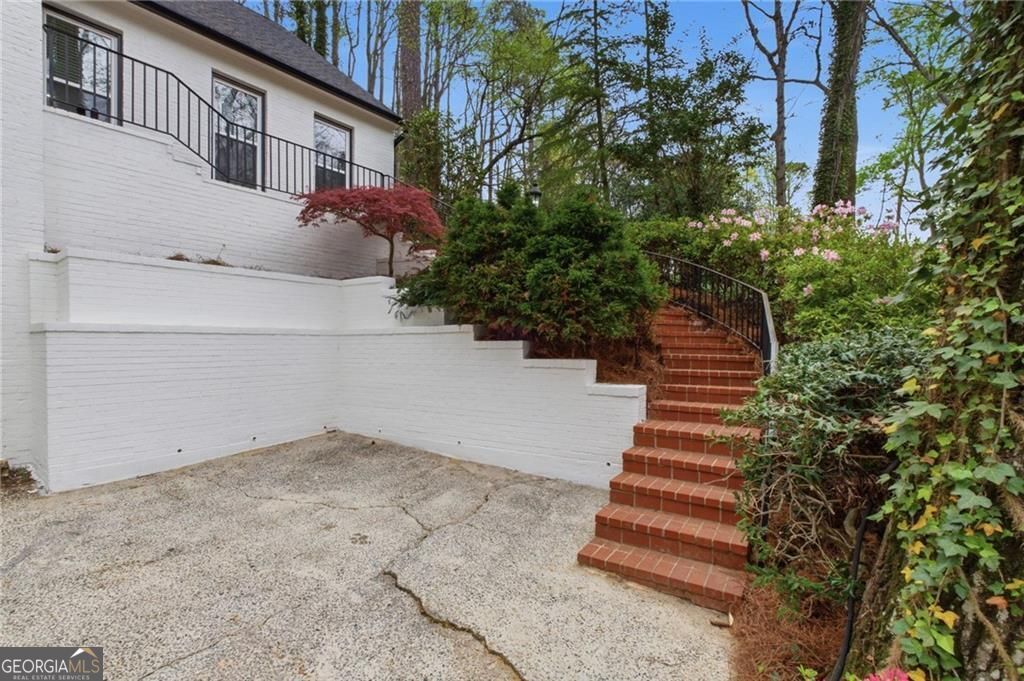 7170 Riverside Drive Sandy Springs GA 30328