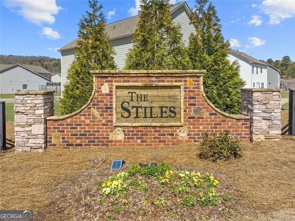 623 Mountaintop Road Cartersville GA 30120
