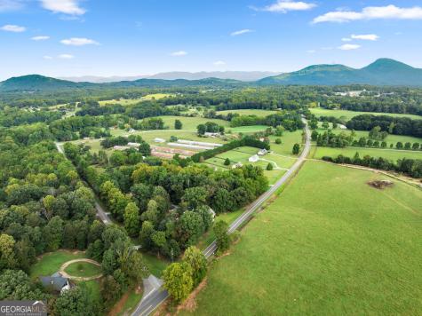 2501 Black Road Cleveland GA 30528