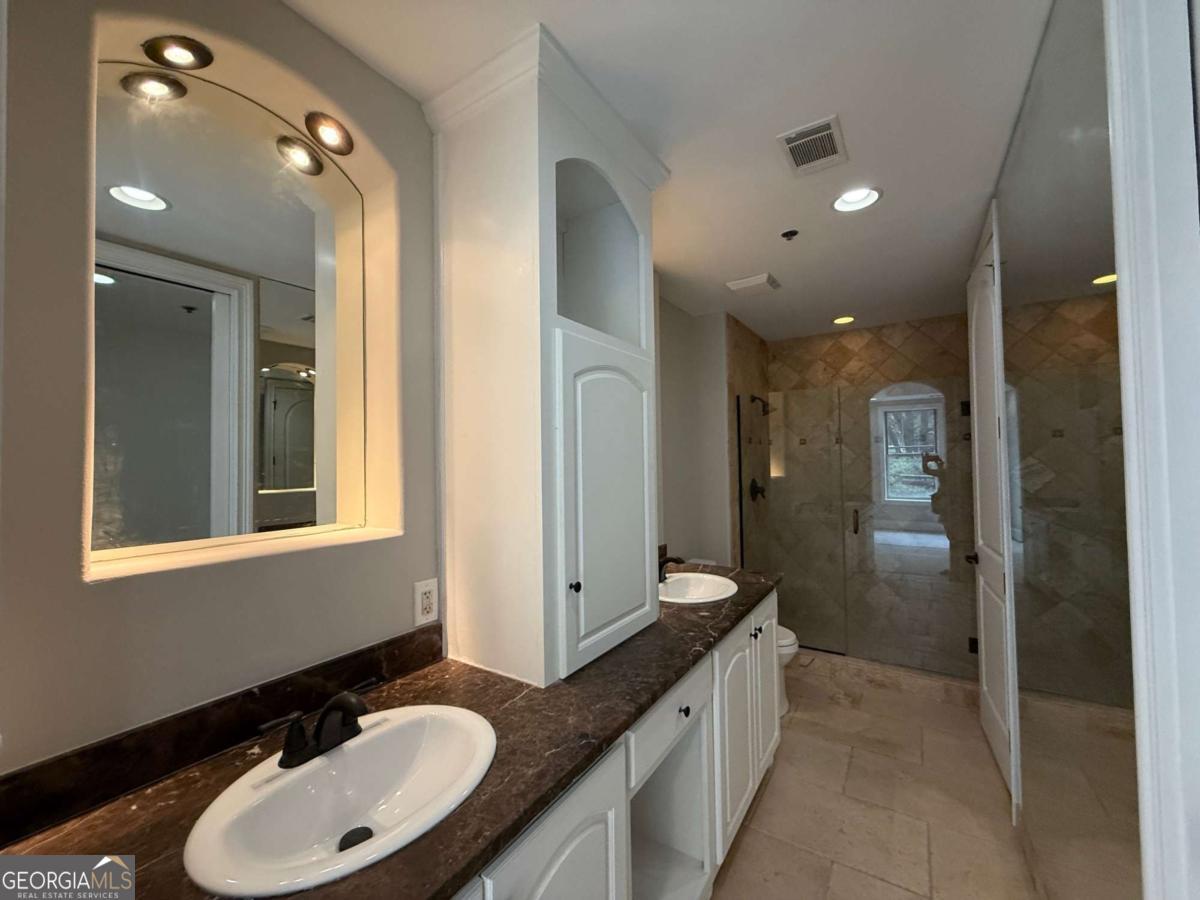 2255 Peachtree Road NE Atlanta GA 30309