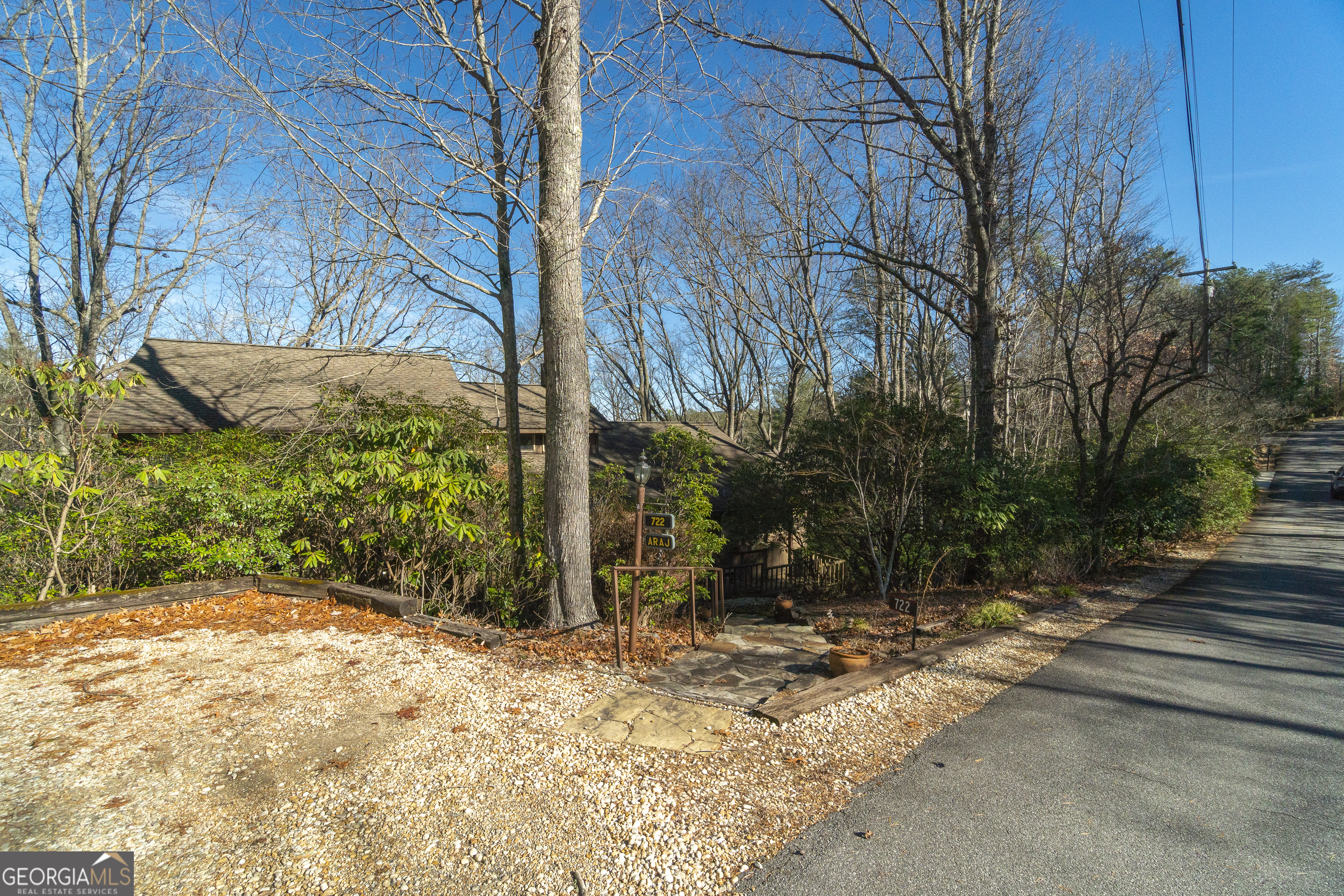 722 Woodbrier Sautee Nacoochee GA 30571
