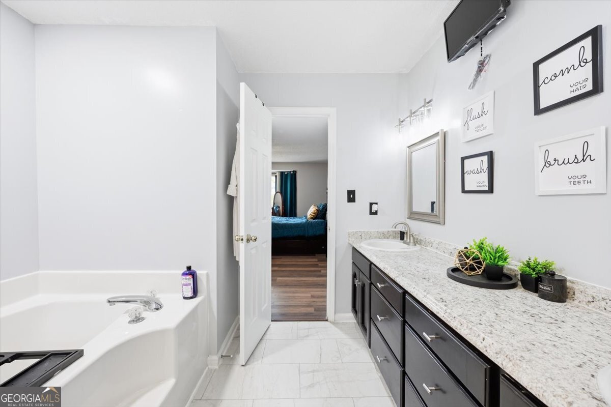 1251 Forsyth Landing Drive Forsyth GA 31029