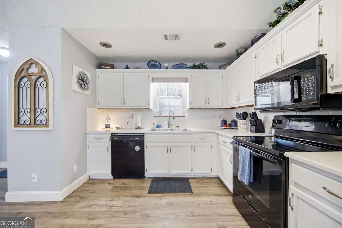 10 Stoneview Circle Covington GA 30016