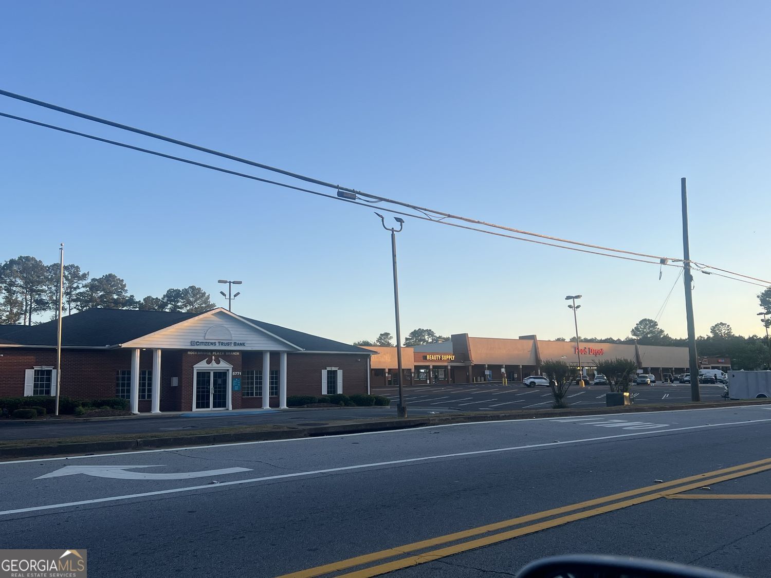 5884 Rockbridge Road Stone Mountain GA 30087