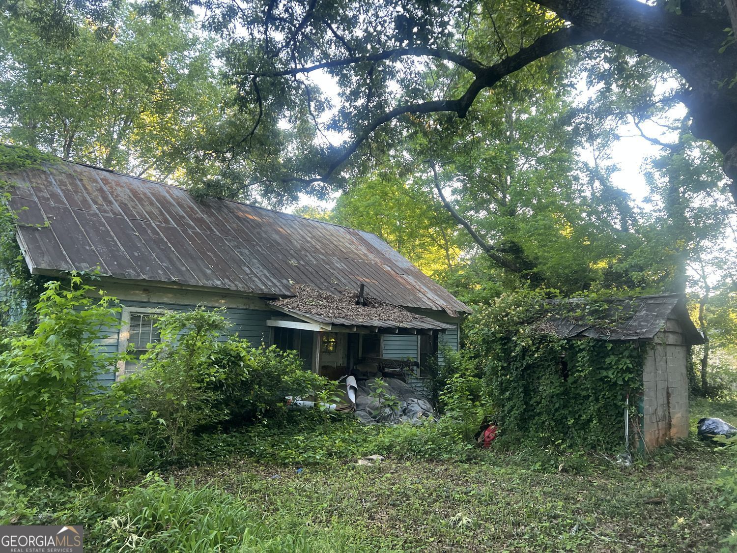 5884 Rockbridge Road Stone Mountain GA 30087