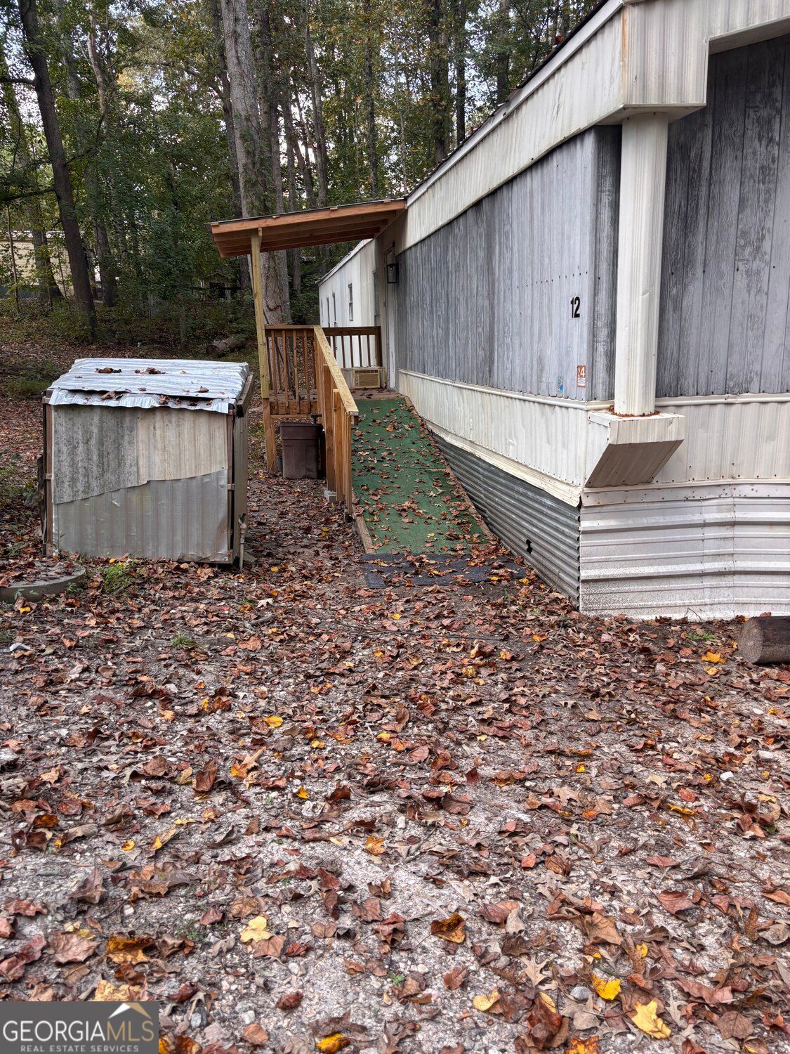12 Roberts Road Whitesburg GA 30185