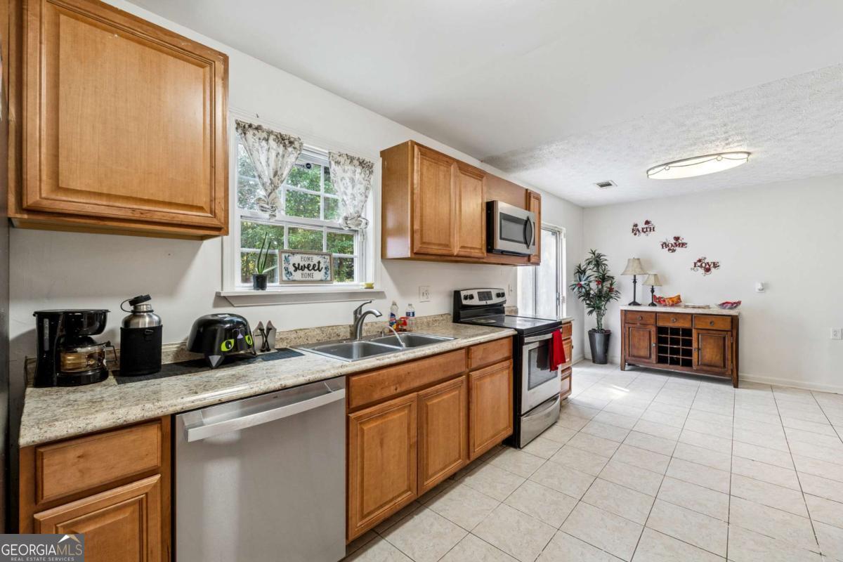 2890 Maple Vista Lane Lawrenceville GA 30044