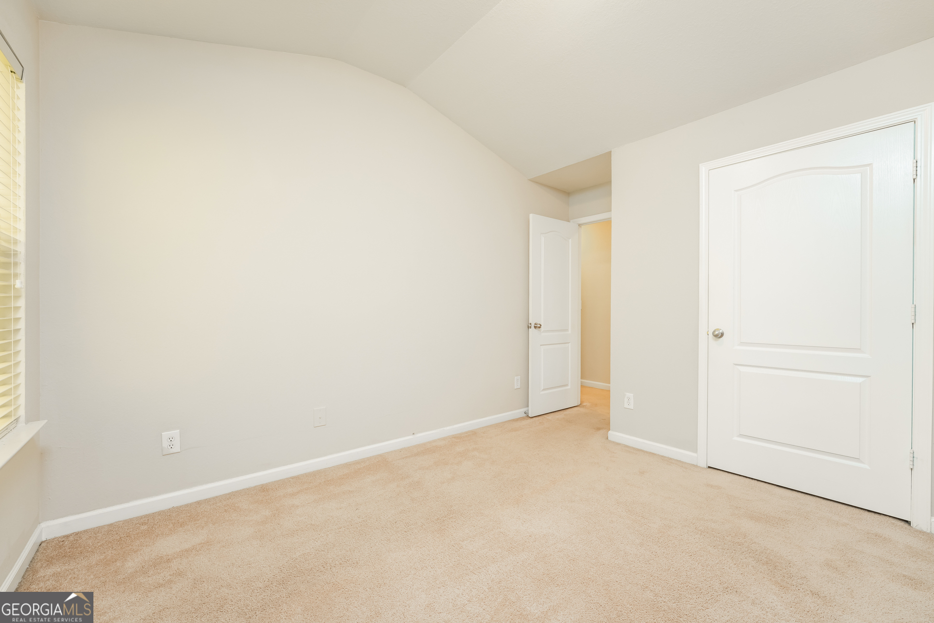 1259 Chinon Point Lithonia GA 30058