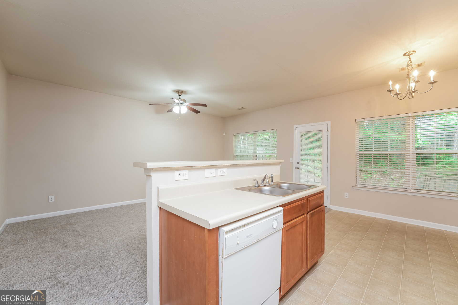 1259 Chinon Point Lithonia GA 30058