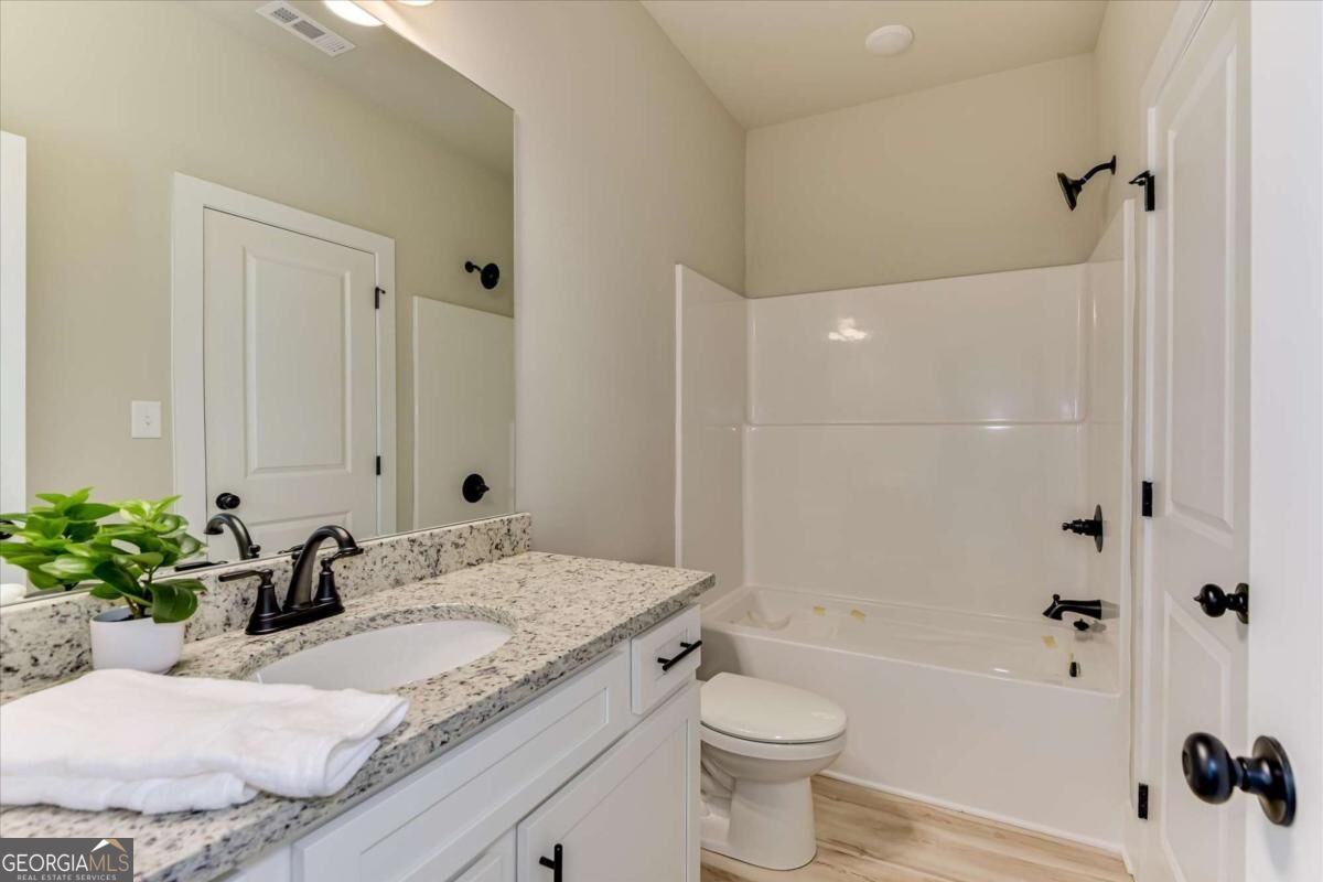 1198 Sunset Cove Tignall GA 30668