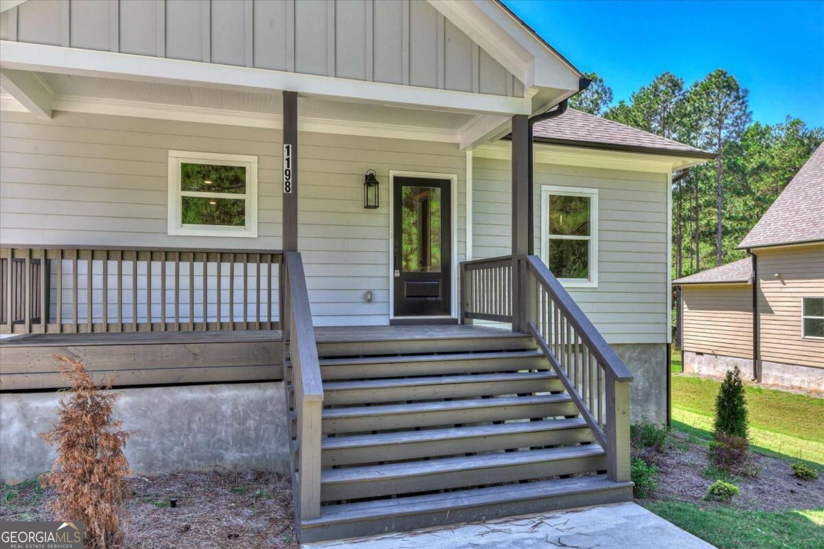1198 Sunset Cove Tignall GA 30668