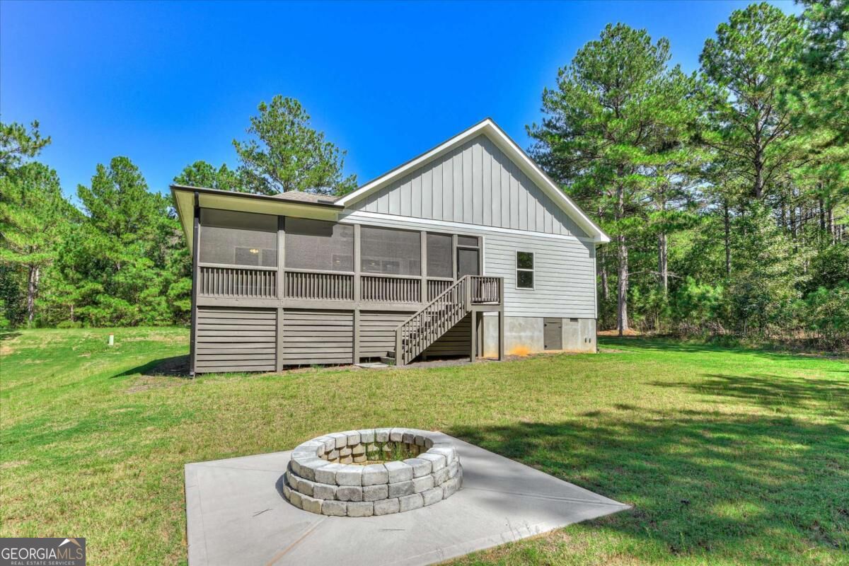 1198 Sunset Cove Tignall GA 30668