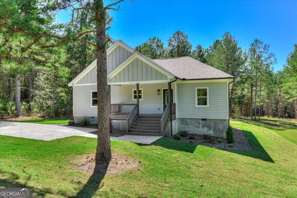 1198 Sunset Cove Tignall GA 30668