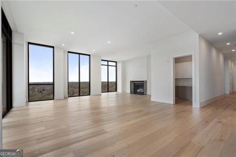 2425 Peachtree Road Atlanta GA 30305