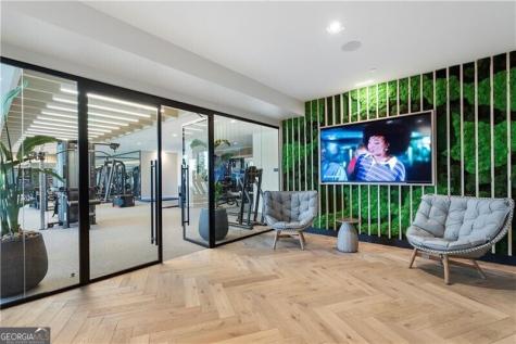 2425 Peachtree Road Atlanta GA 30305