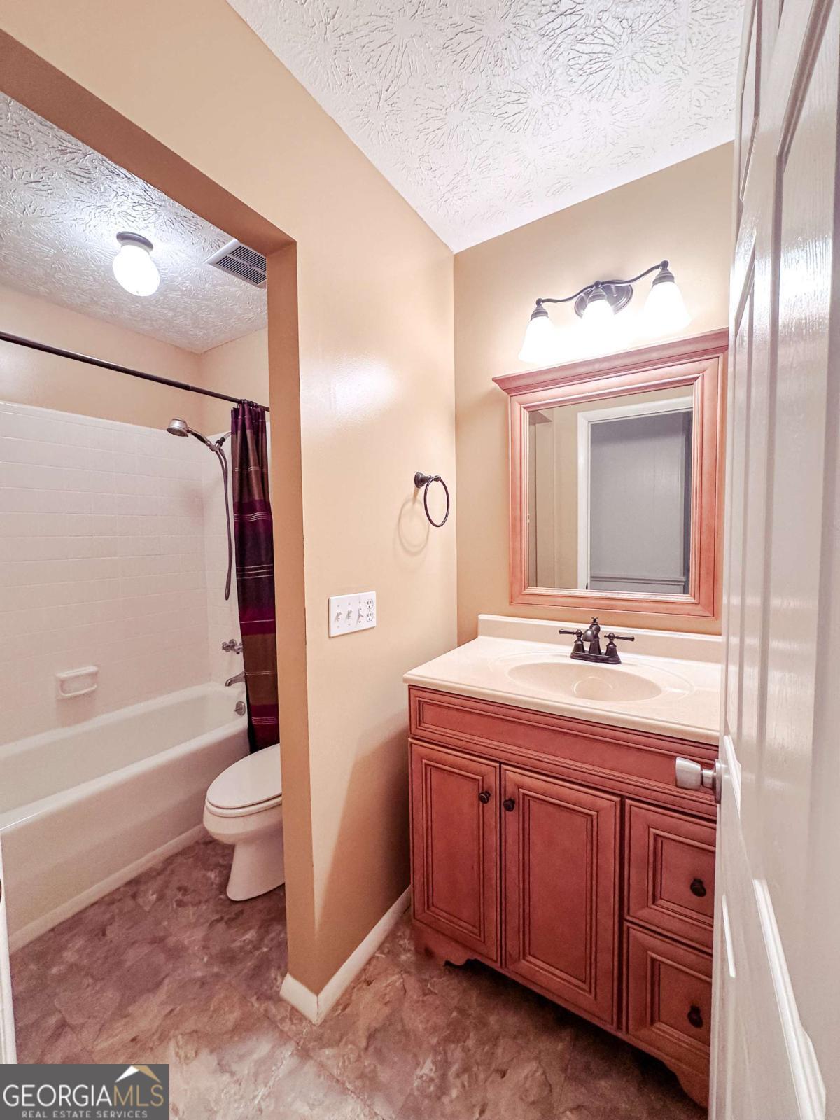 564 W Oglethorpe Avenue Lyons GA 30436