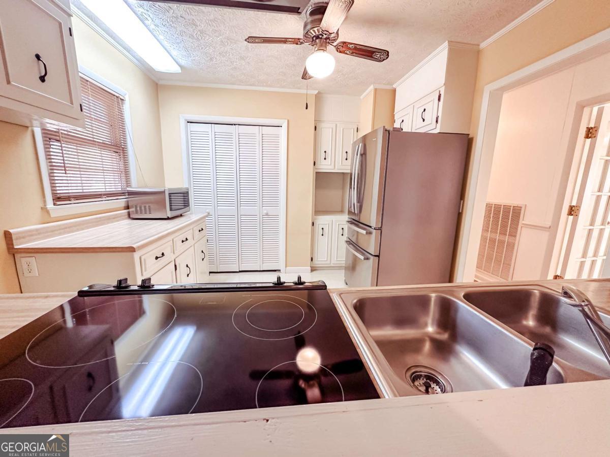 564 W Oglethorpe Avenue Lyons GA 30436