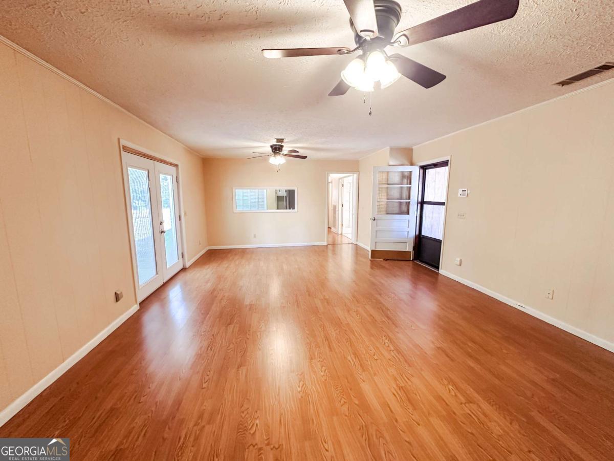 564 W Oglethorpe Avenue Lyons GA 30436
