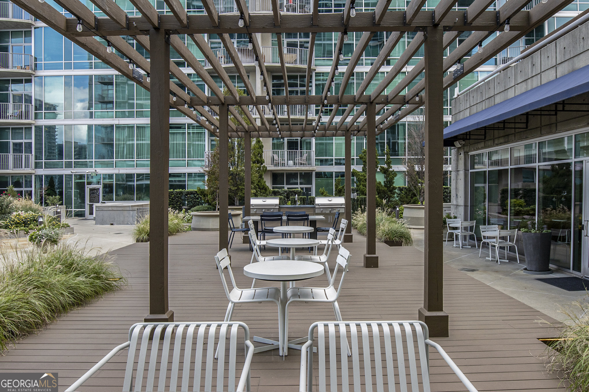 923 Peachtree Street NE Atlanta GA 30309
