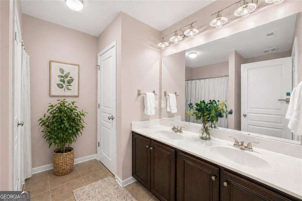 960 Upland Court Sugar Hill GA 30518