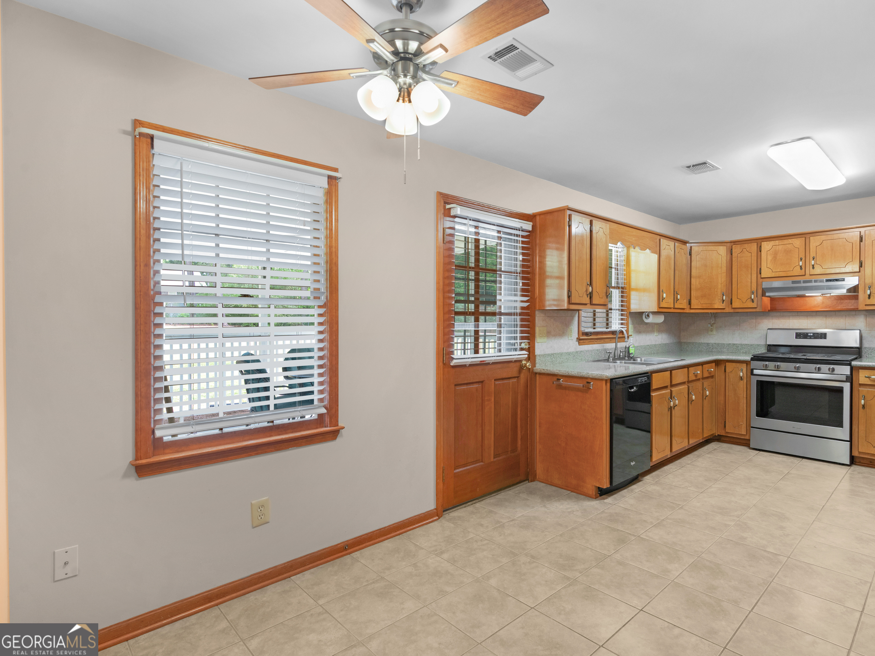 255 Pine Tree Lane Mcdonough GA 30252