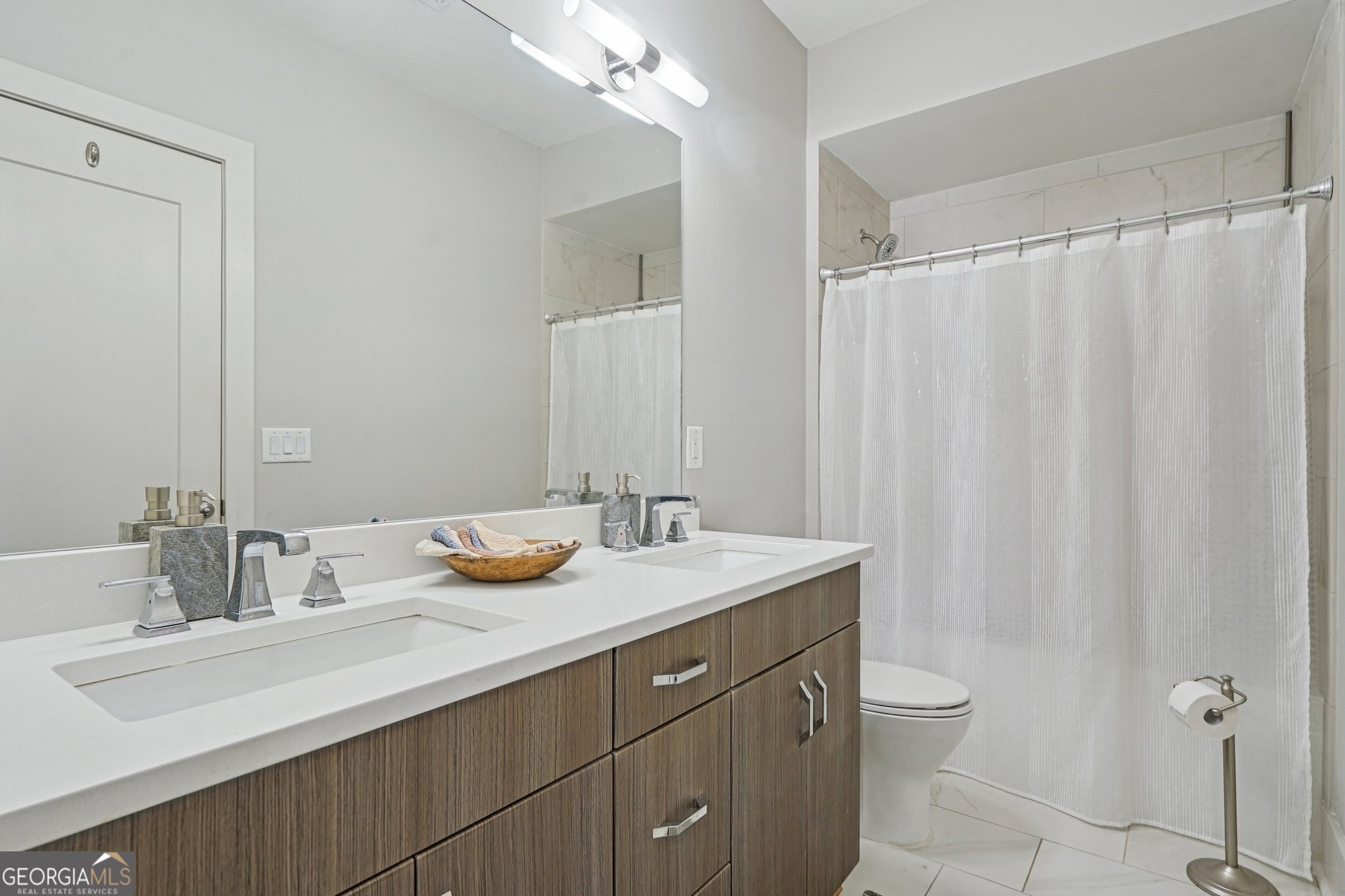 307 Canton Way Roswell GA 30075