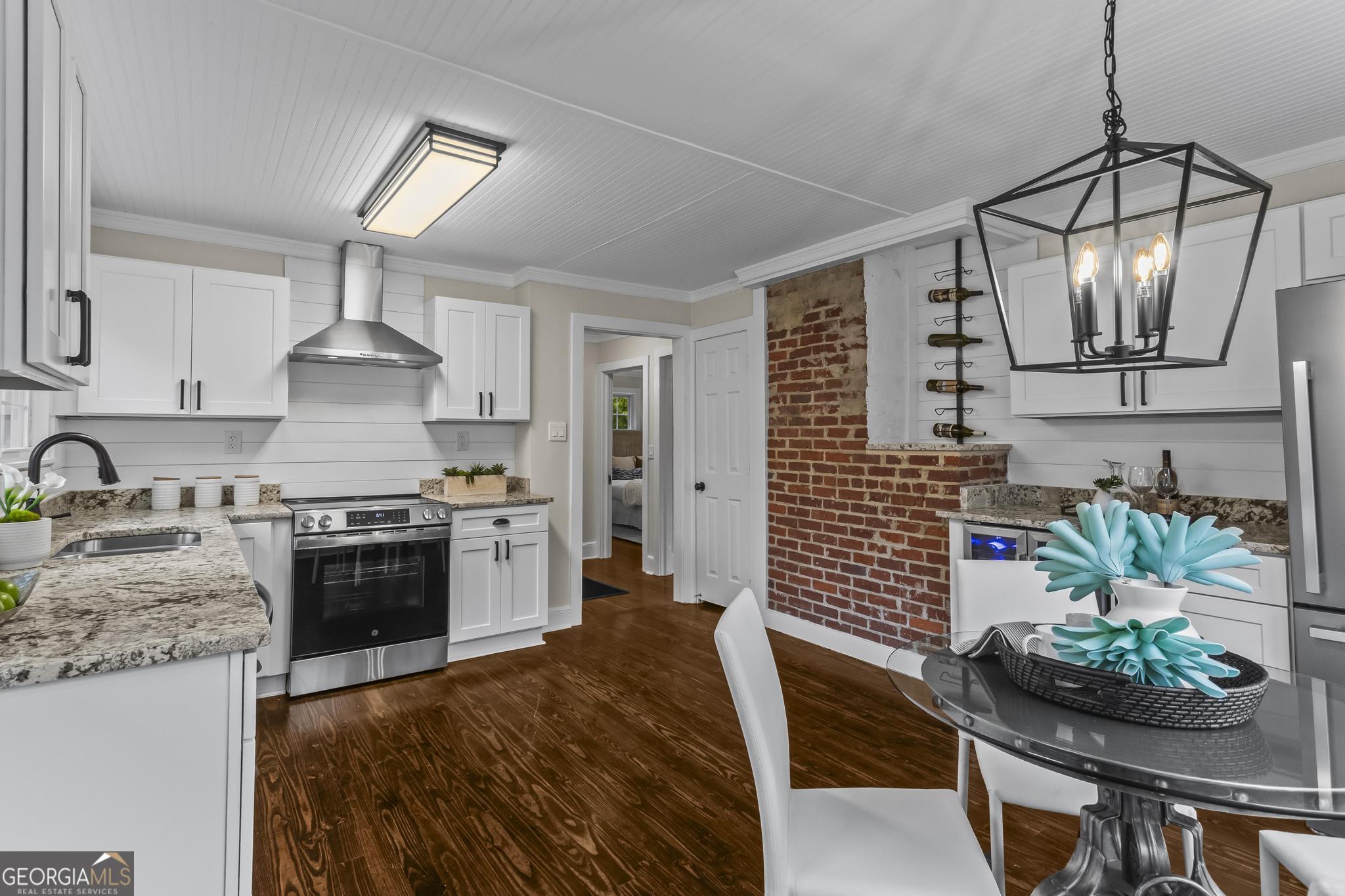 266 Crescent Circle SW Marietta GA 30064