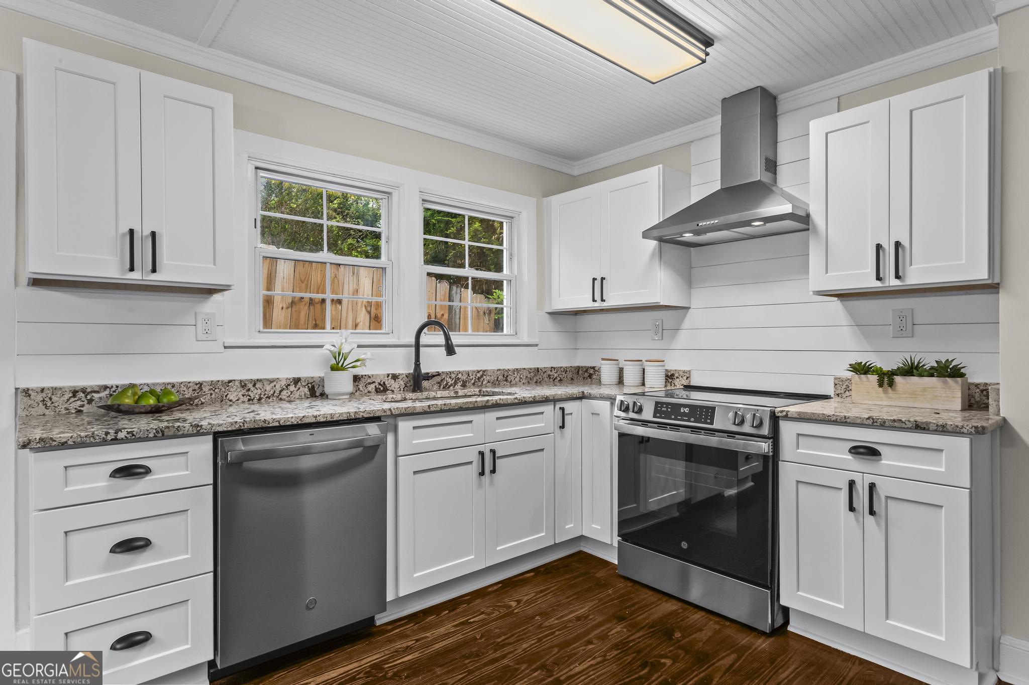 266 Crescent Circle SW Marietta GA 30064