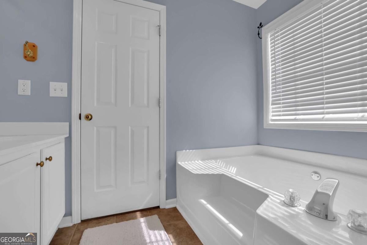 6185 Devonshire Drive Flowery Branch GA 30542