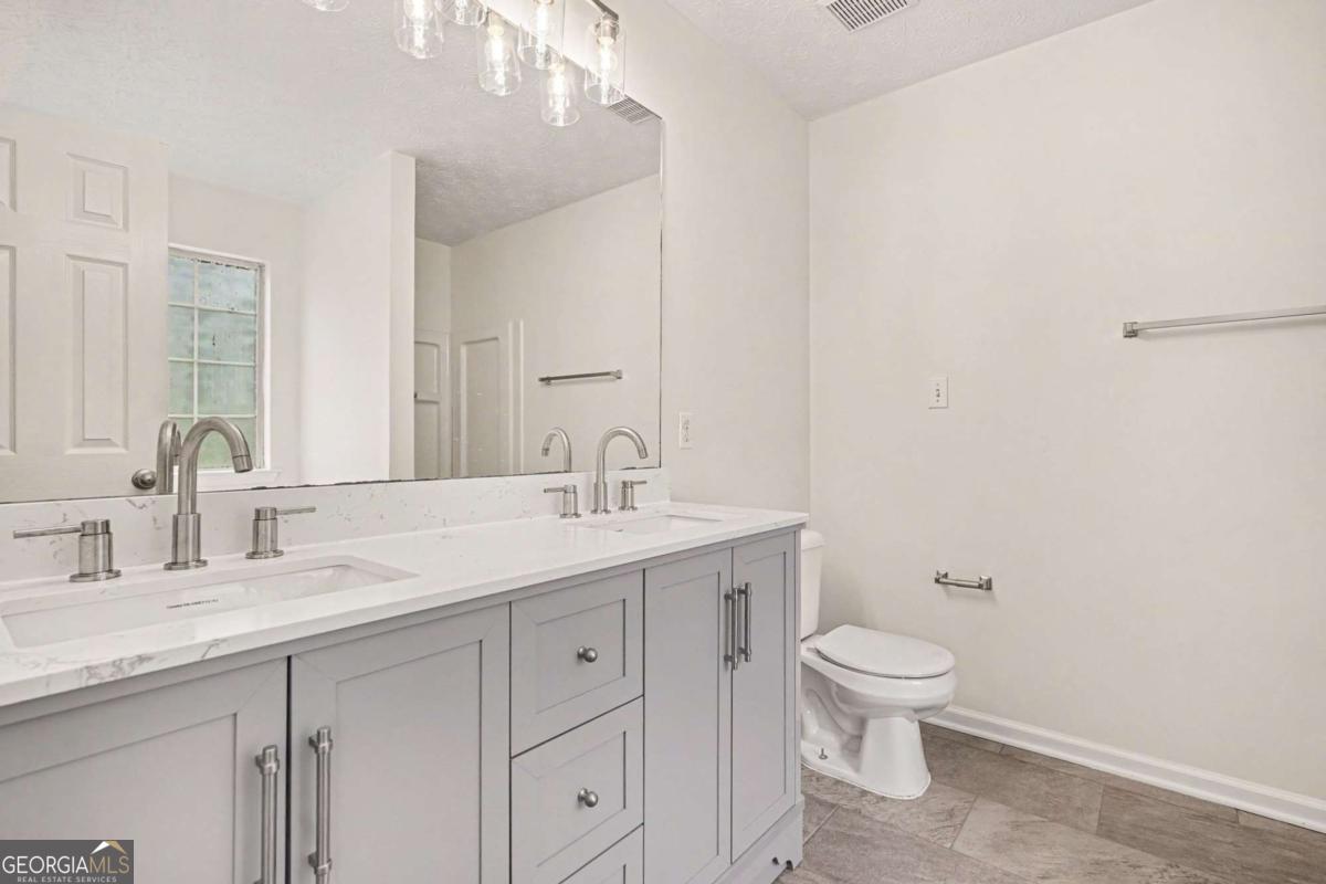 3 Bonnie Glen Lane Hampton GA 30228