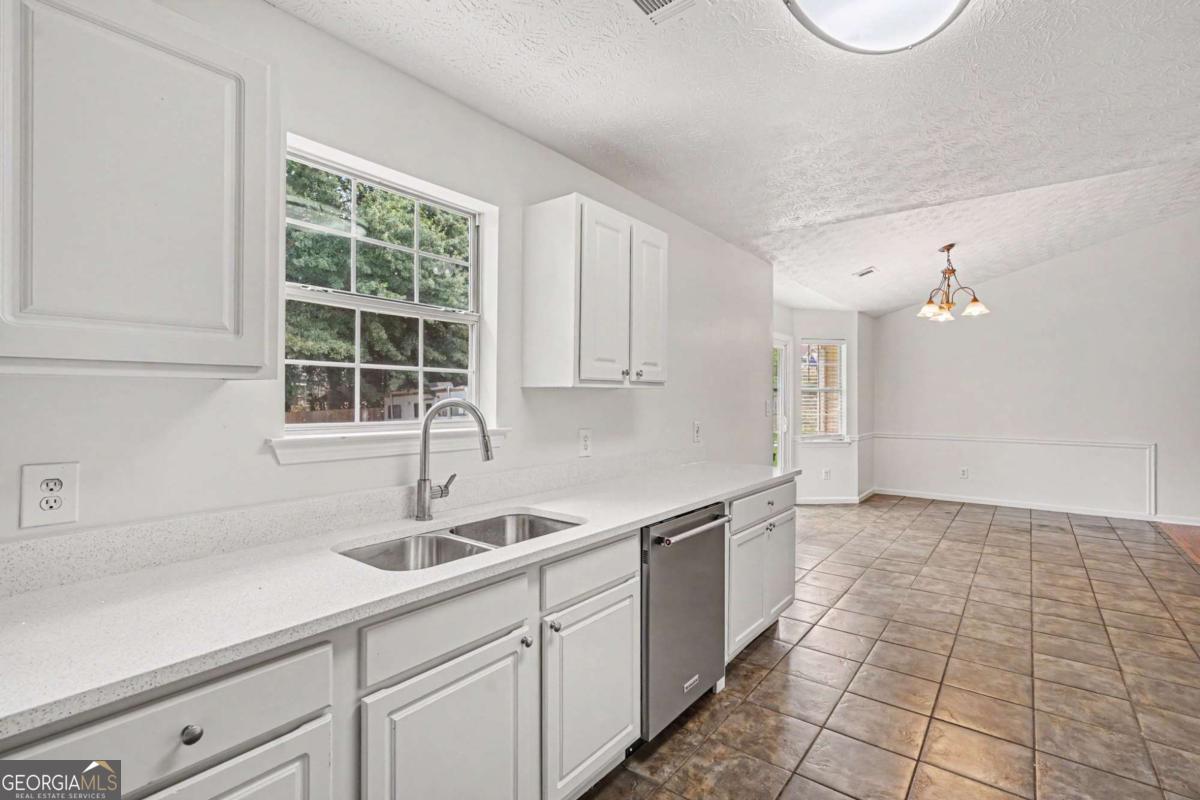 3 Bonnie Glen Lane Hampton GA 30228