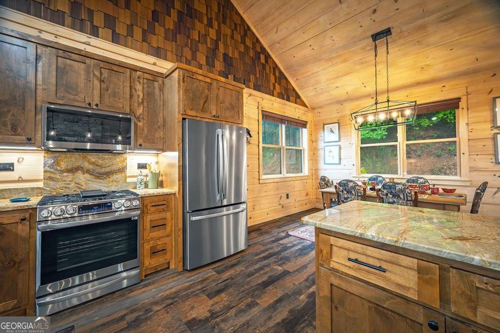 193 Pontoosuc Drive Mineral Bluff GA 30559