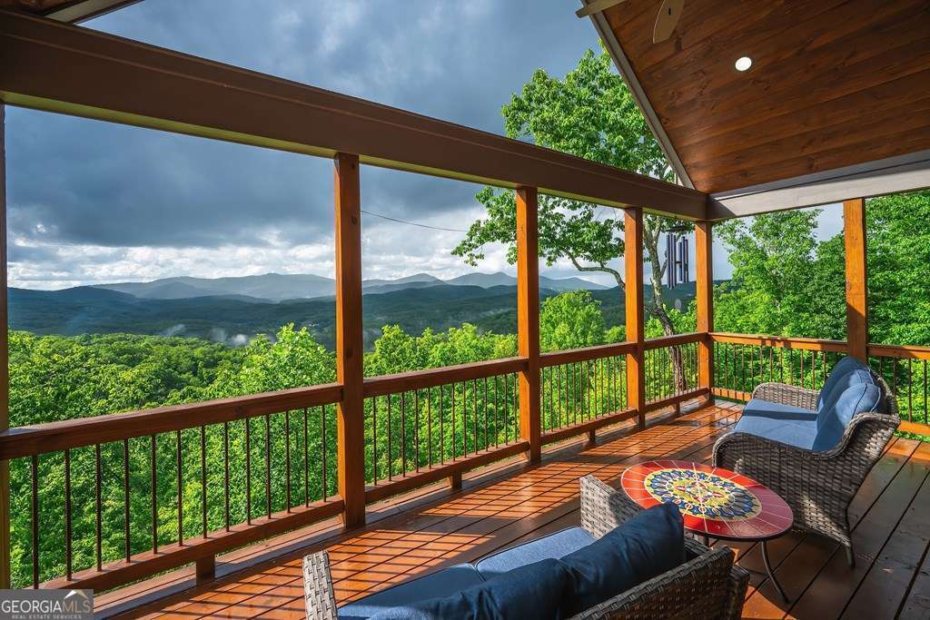 193 Pontoosuc Drive Mineral Bluff GA 30559
