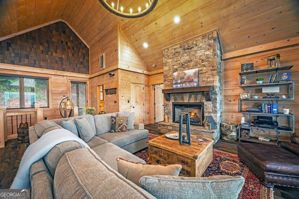 193 Pontoosuc Drive Mineral Bluff GA 30559
