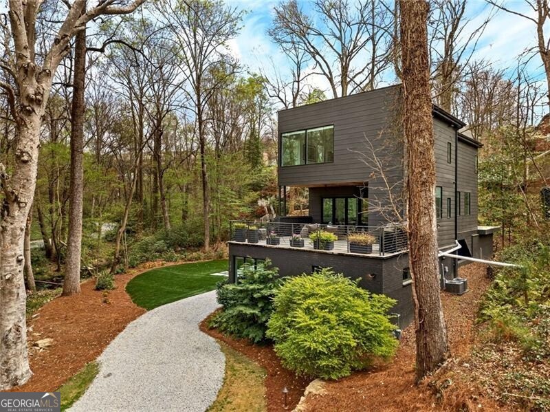 585 Mountain Way NE Atlanta GA 30342