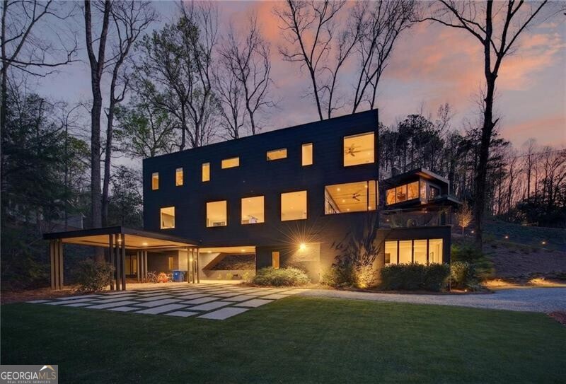585 Mountain Way NE Atlanta GA 30342