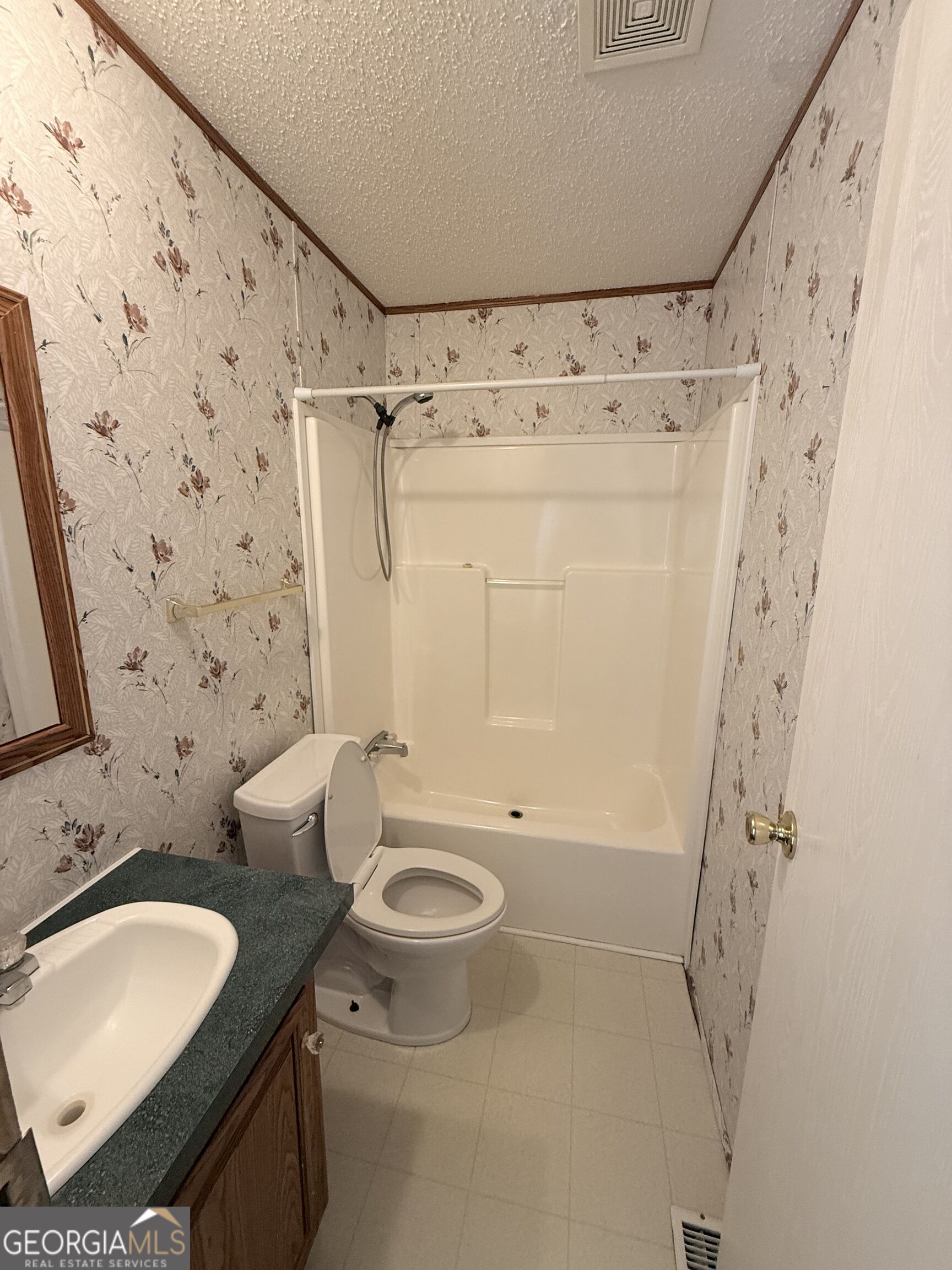 5180 Old Cornelia Highway Lula GA 30554