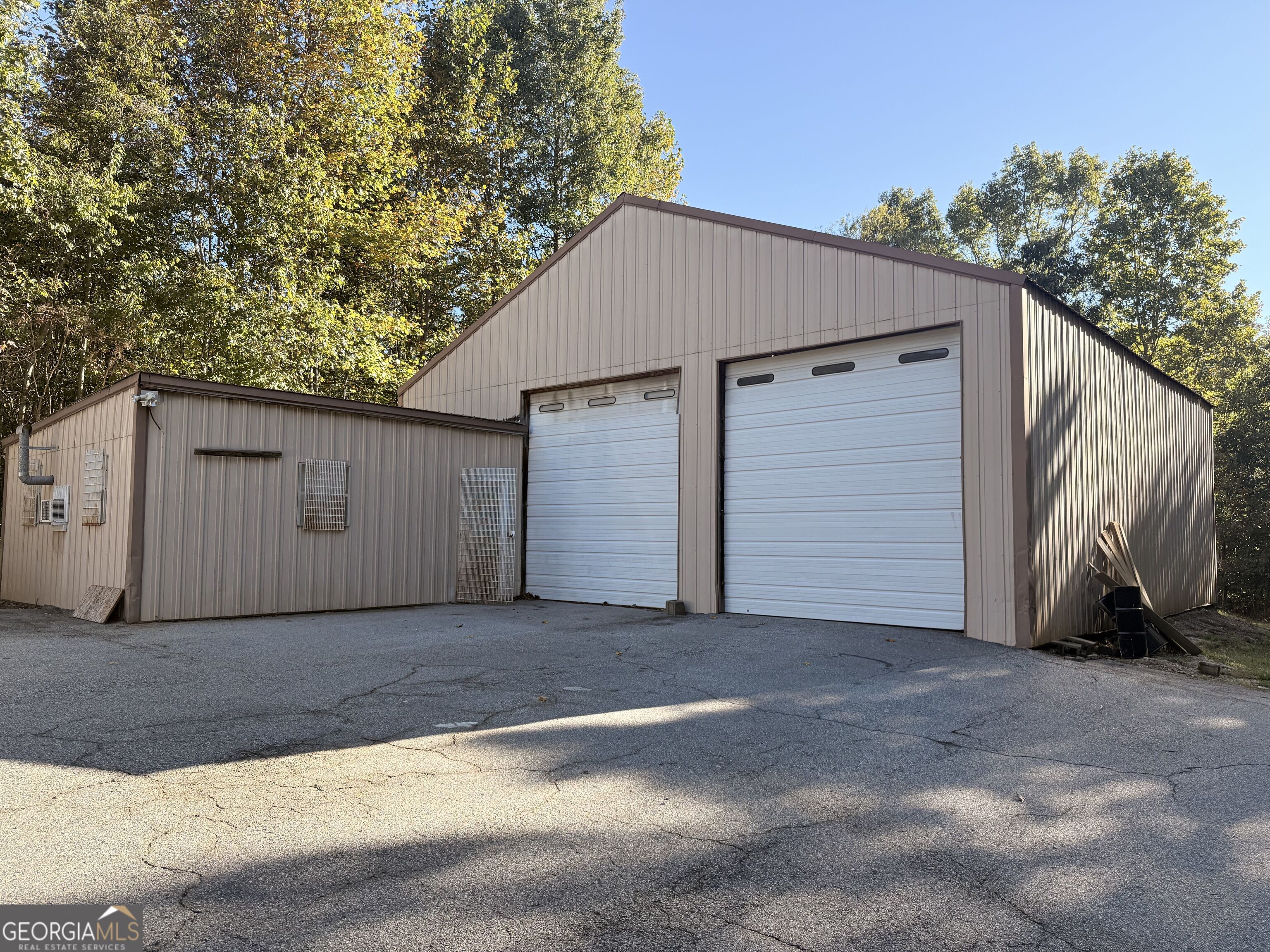 5180 Old Cornelia Highway Lula GA 30554
