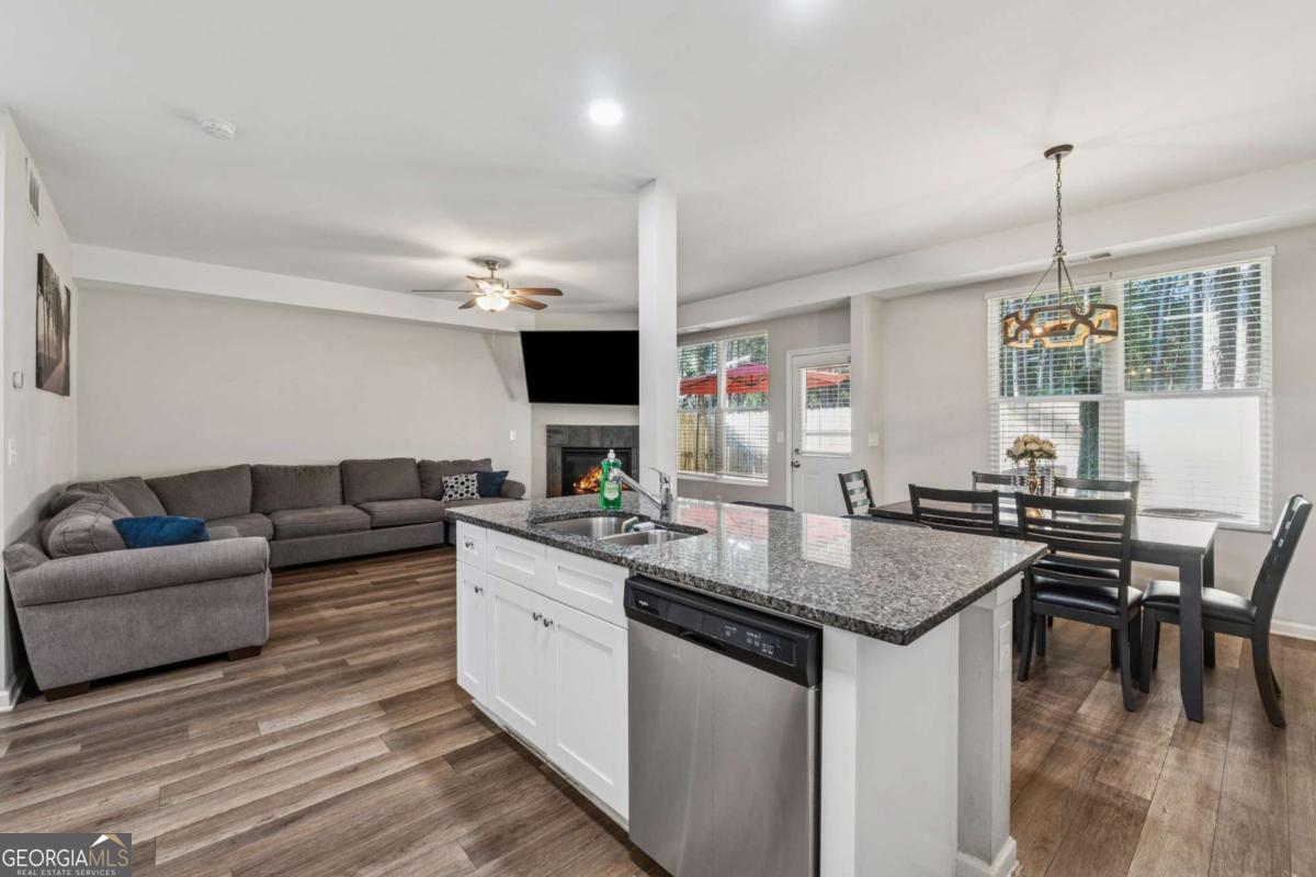 1062 Valley Rock Drive Lithonia GA 30058
