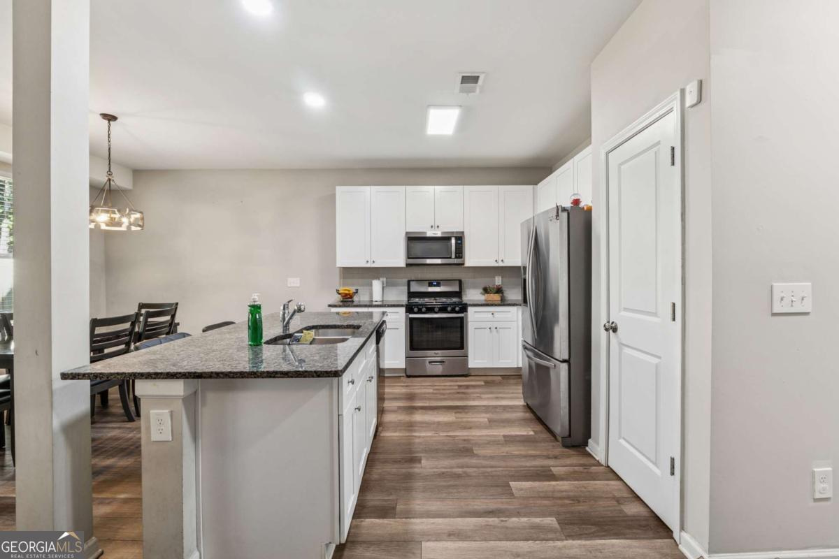 1062 Valley Rock Drive Lithonia GA 30058